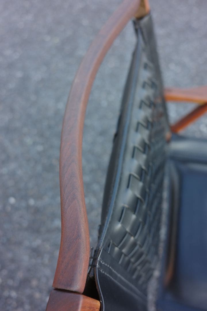 ピノワークスメッシュレザー　コンダクターズチェア　ウォールナット HIJIWAR