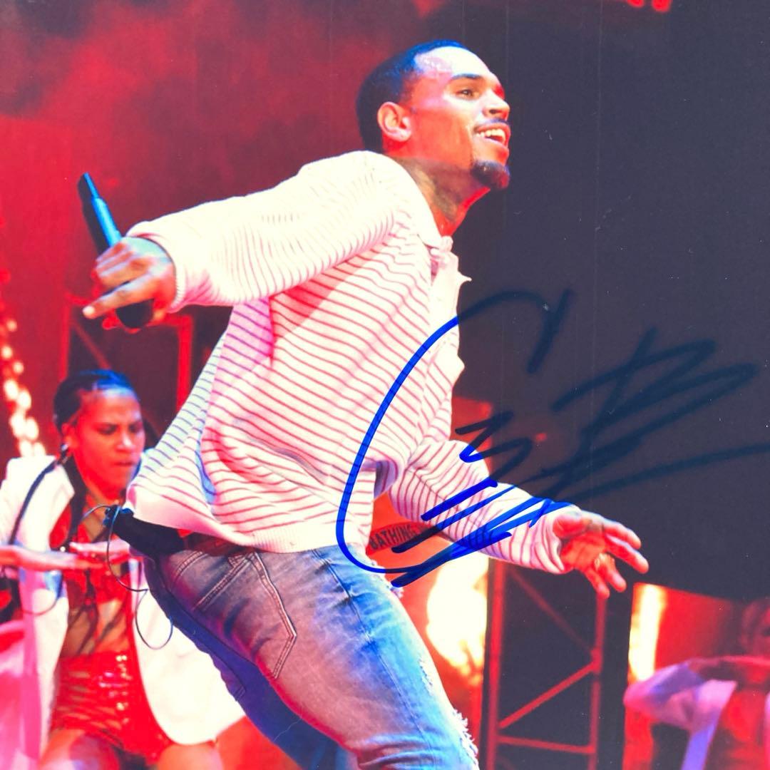 クリス・ブラウン直筆サイン入り超大型写真…Chris Brown