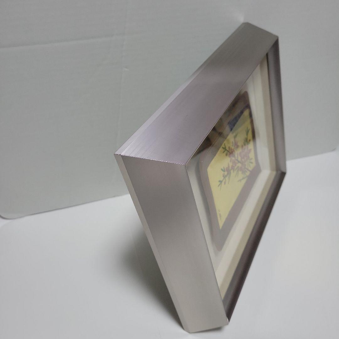 額に飾られた焼きもの