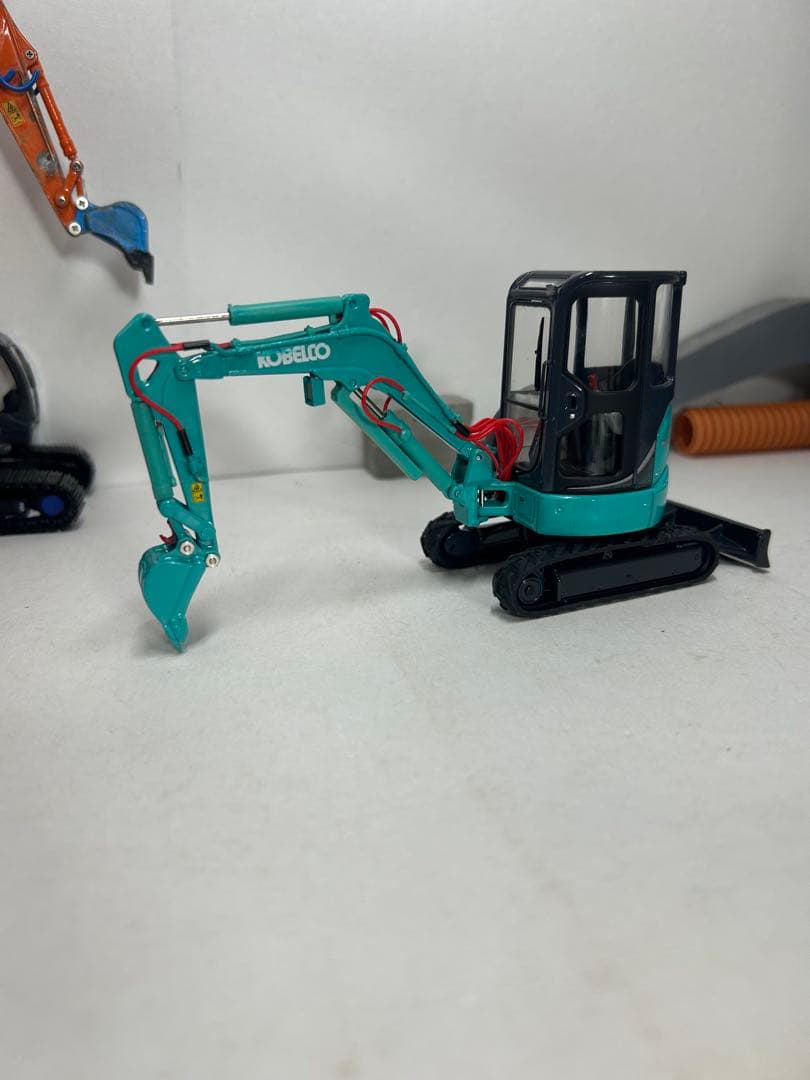 ミニカー KOBELCO sk28sr