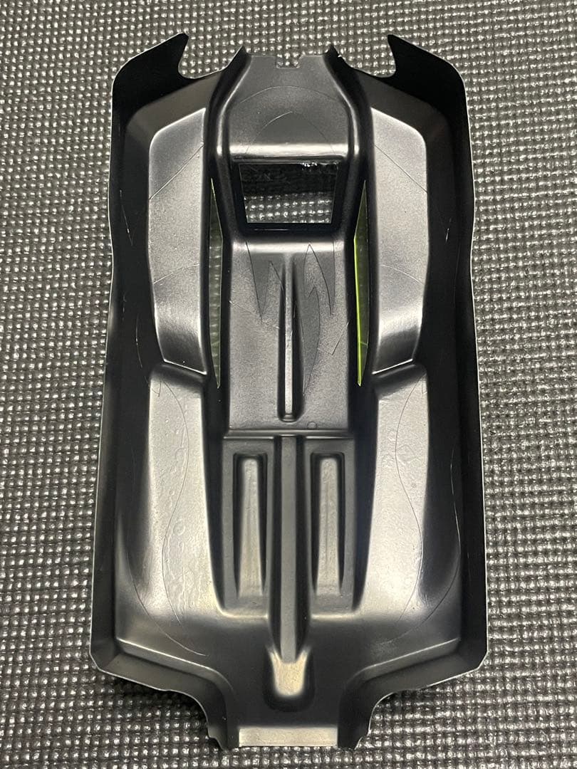 Jコンセプト製B84 S15用塗装済ボディ