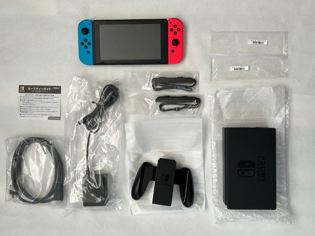 【中古】Nintendo Switch 一式 + microSD 64GB