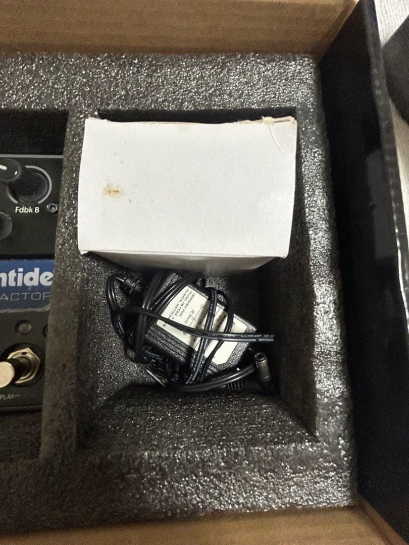 Eventide TimeFactor ディレイ 箱、説明書、アダプター付き