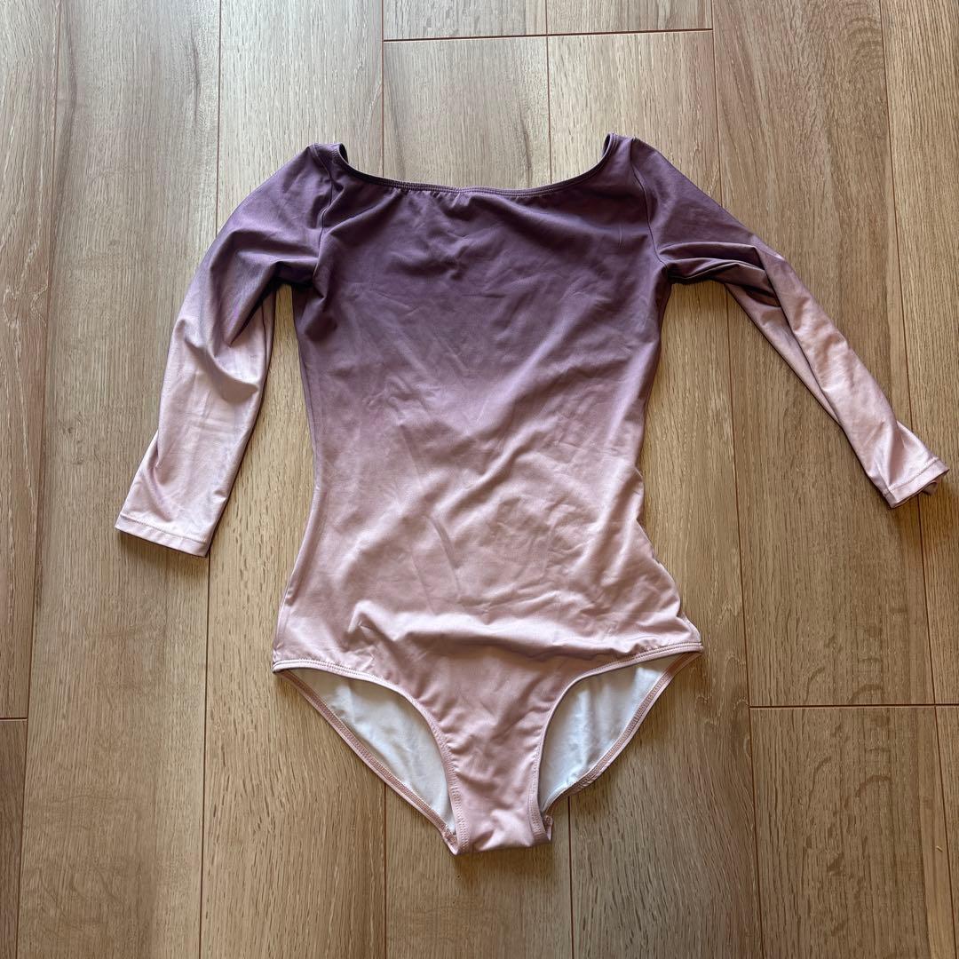 バイプリエ　レオタードとスカート