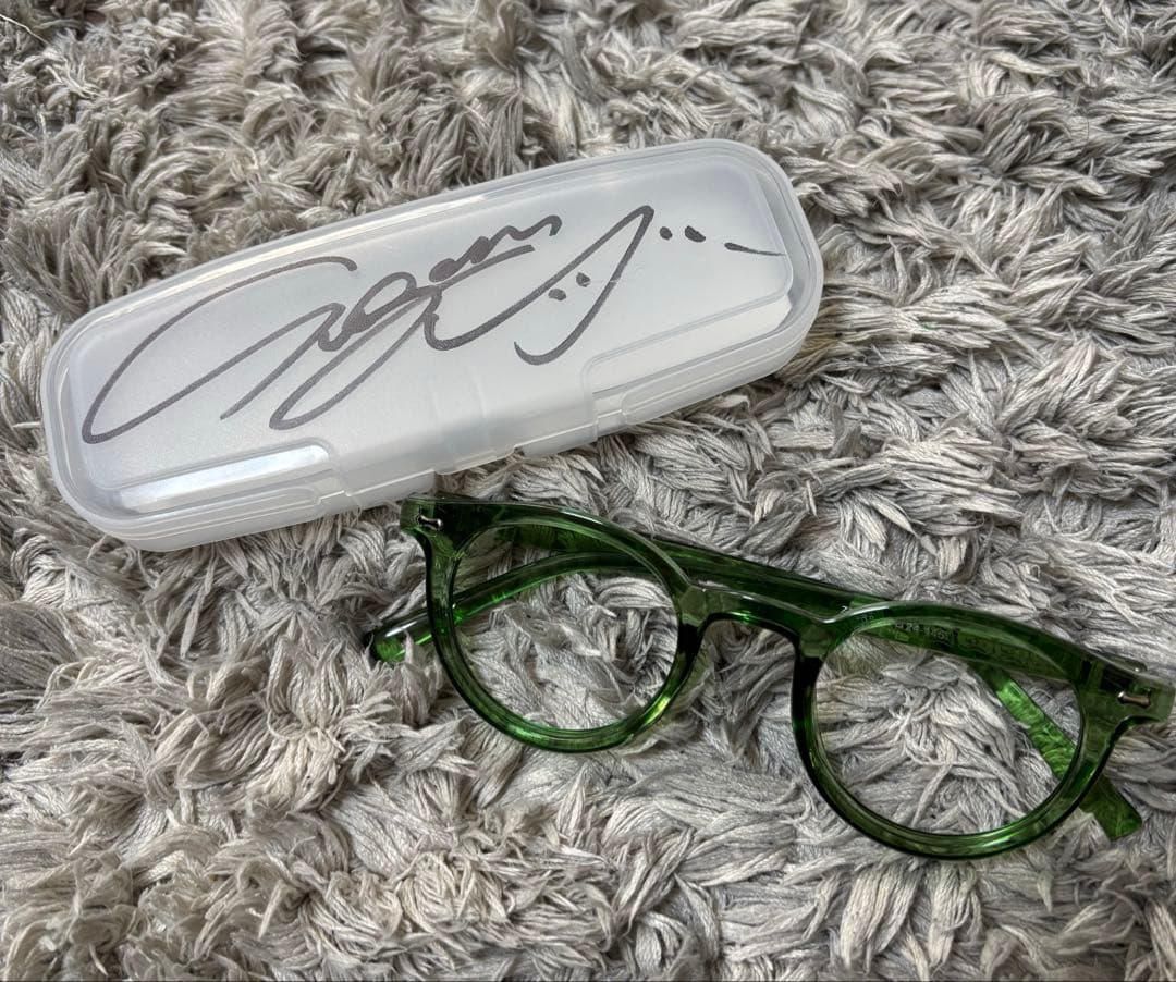 こっちのけんと　サイン入りレンズ無しメガネ　他グッズ