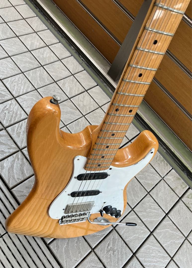 Aria pro Ⅱ ストラトキャスター ラージヘッド SSH Nカラー