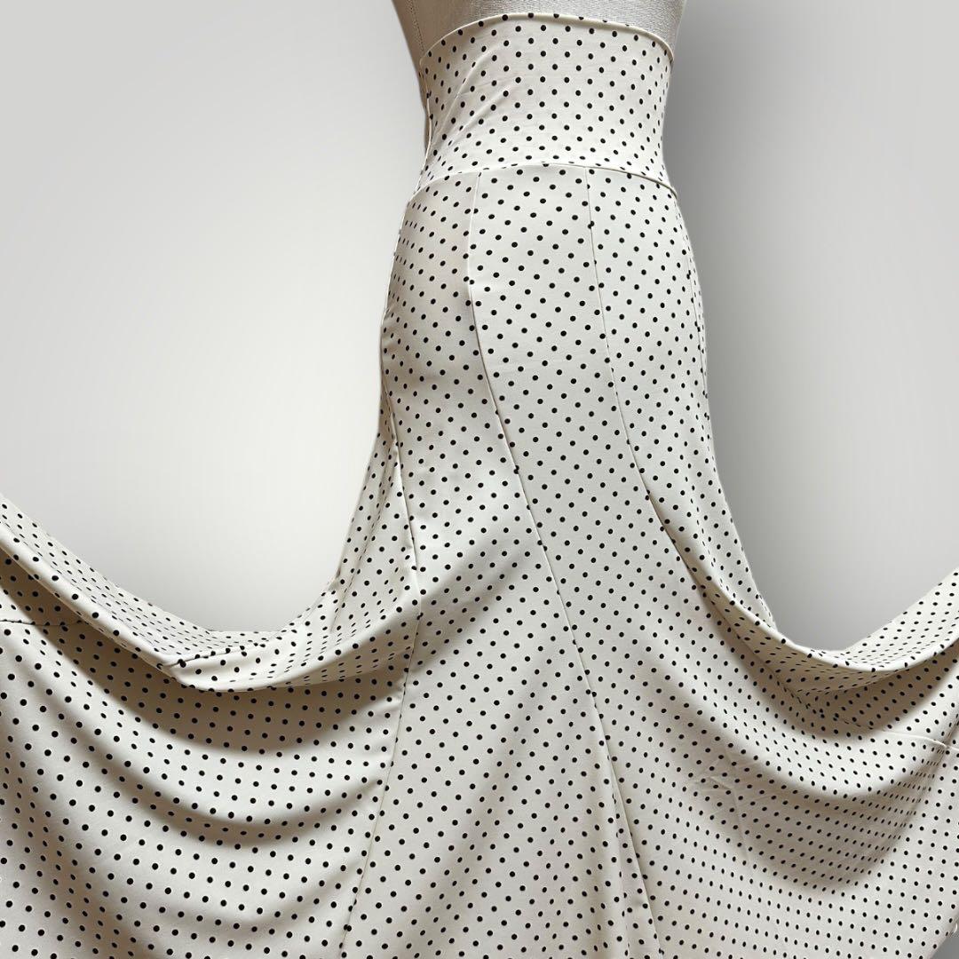 フラメンコファルダ　エスカルゴタイプ　アイボリー水玉