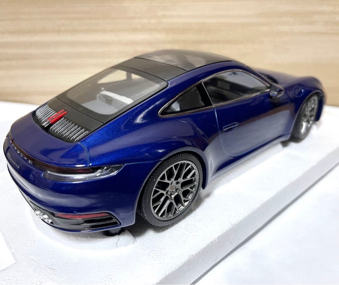 PMA 1/18 ポルシェ 911 992 カレラ 4S 2019 ブルー