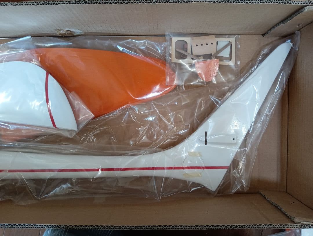 ラジコン飛行機超珍品　Dynamite Bird of Time（半完成機）