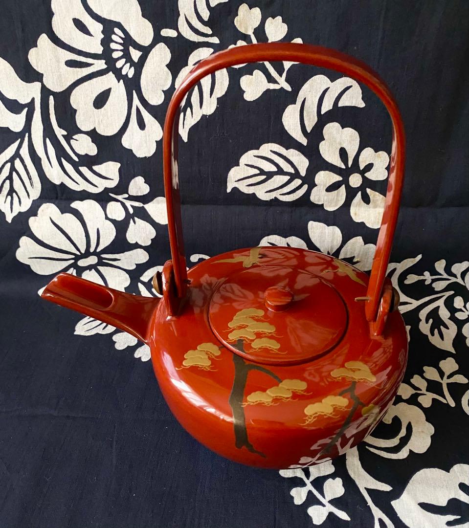 時代物　屠蘇器・重箱セット　木製漆器　朱塗り金蒔絵　鶴に松　縁起柄　長寿　木箱入