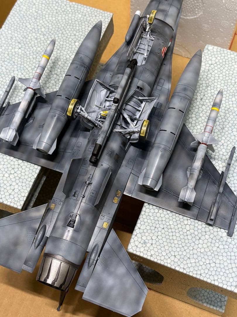 戦闘機　プラモデル完成品　タミヤ　1/48 F-16CJ