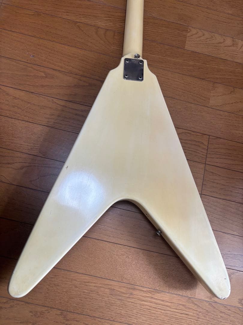 フライングV国産？メーカー不明