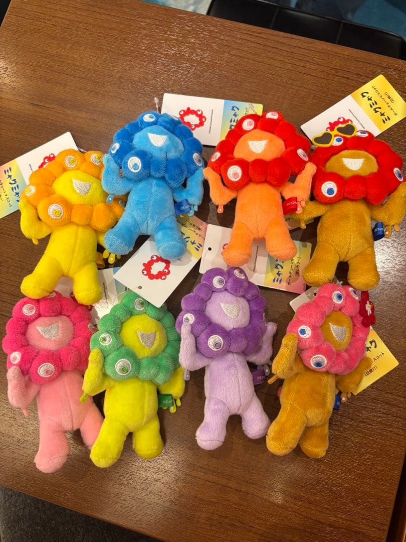 （最新)推しカラミャクミャクぬいぐるみ8体セット まとめ商品　レア　希少