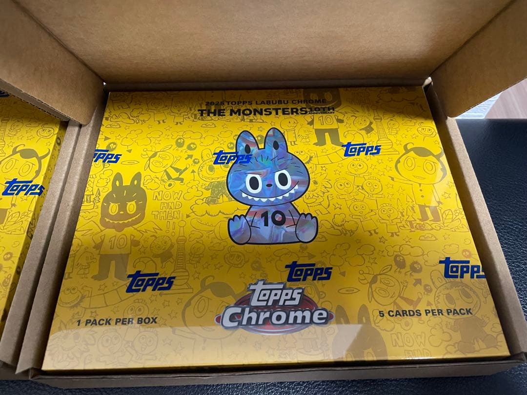 【最安値】Topps Chrome ラブブ 10周年記念ボックス 2BOX