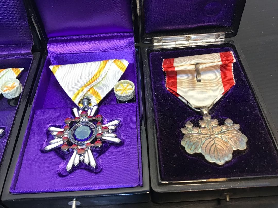 送料無料‼️旧日本軍　勲章　3点まとめて