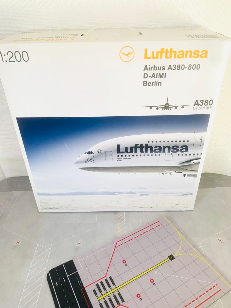 ヘルパ製１／２００ルフトハンザ航空Ａ３８０－８００プラスティック製完成品