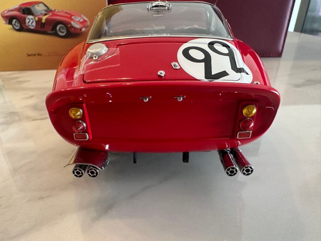 CMC 1/18 フェラーリ 250 GTO #22 ルマン24H 1962