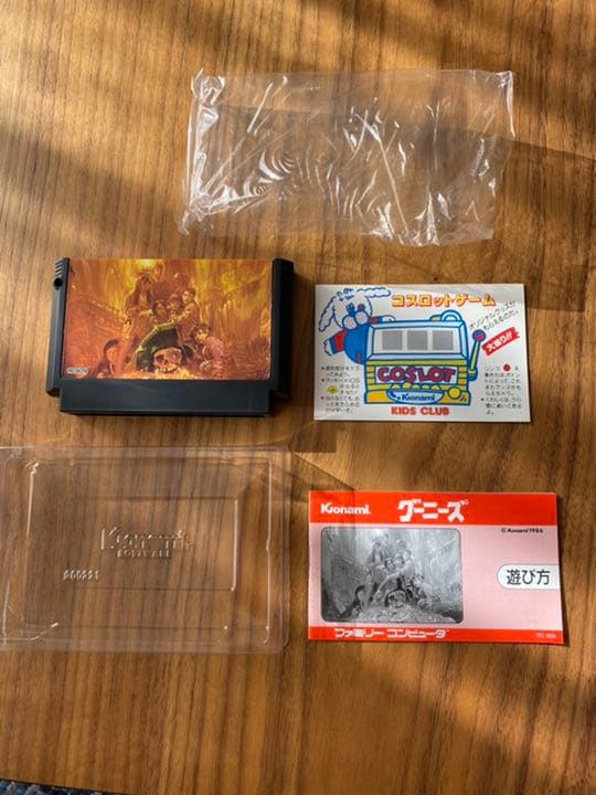 未使用品　ファミコンソフト　グーニーズ　スクラッチガード付