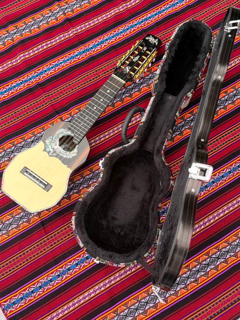 新品　未使用　チャランゴ　フォルクローレ　charango コンドル　ケーナ