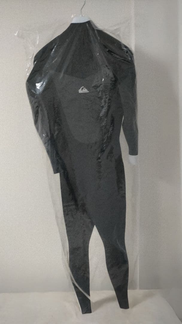 【新品未使用・完売品】定価69,960円　QUICKSILVER セミドライML