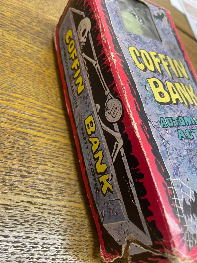 COFFIN BANK 骸骨デザイン 機械式ワインドアップ