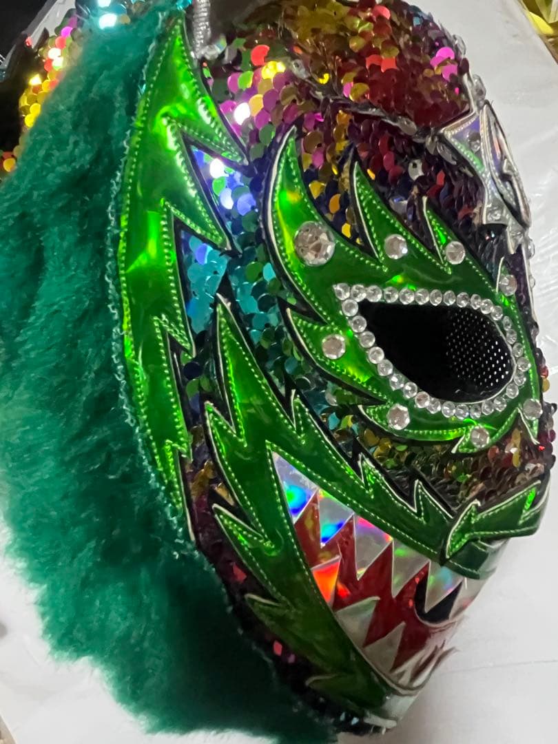 スターダム上谷沙也選手 クイーンズクエスト時代オーバーマスク 直筆サイン生写真