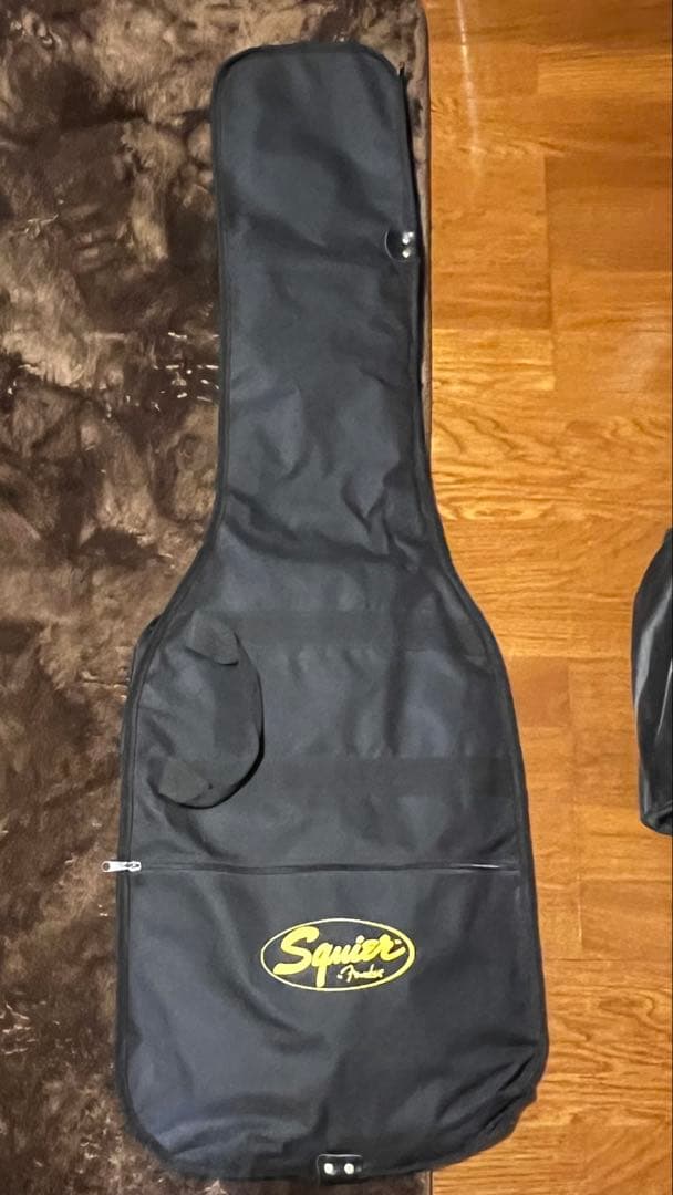 ベース Squier Sonic Bronco Bass ソフトケース付き