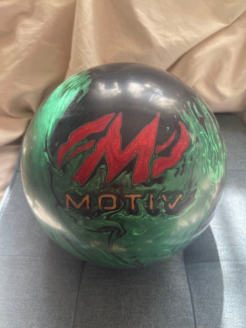 MOTIV PRIMAL RAGE ボウリングボール (新品未使用)