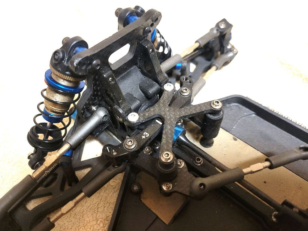 RCシャーシ 1/10 アソシ B74.1 中古シャーシ