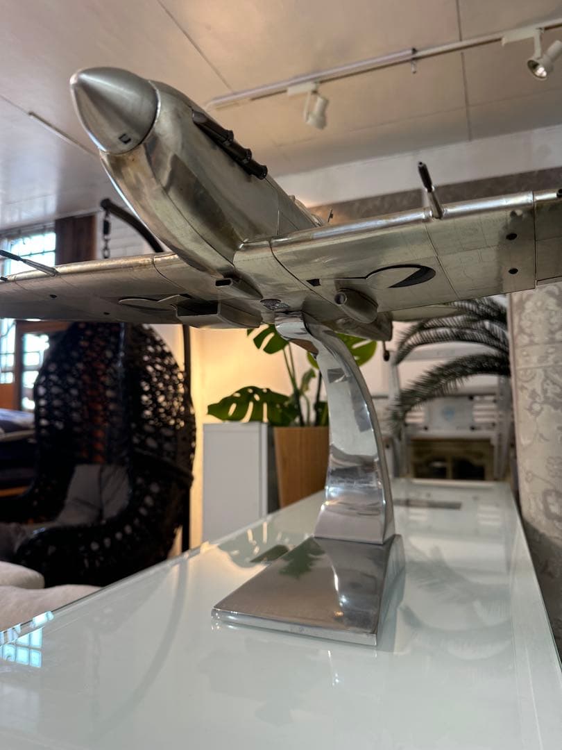 【東京23区配送無料】定価20万円　模型　アルミ　飛行機　卓上　スピットファイア