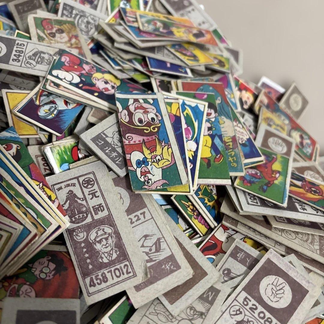 と*し様 昭和レトロ　メンコ　超大量　おそ松くん、鉄人28号、ハリマオ　オバQ