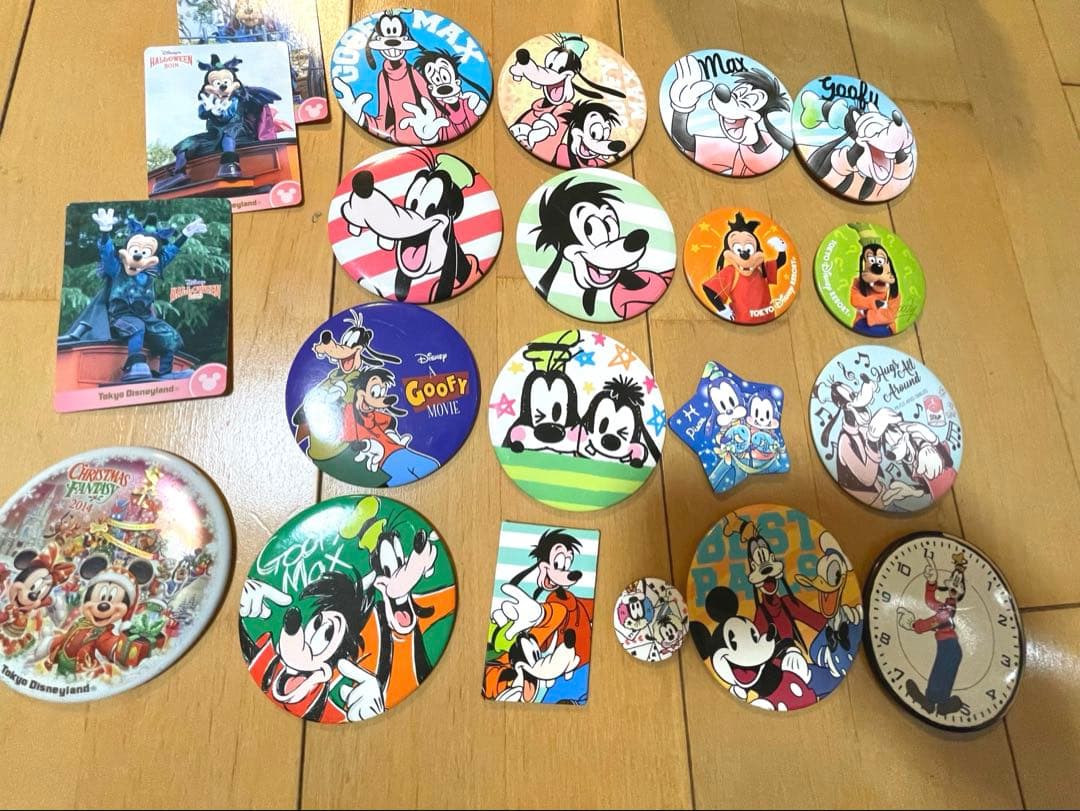 ディズニー コレクションピンバッジ　ミッキー、グーフイー　多め　約50個➕小物類