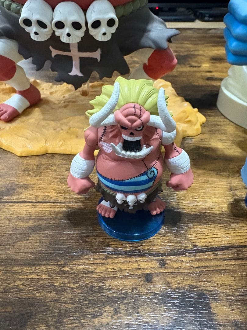 ONE PIECE ワンピース フィギュア4体セット売り(ルフィとオーズ)