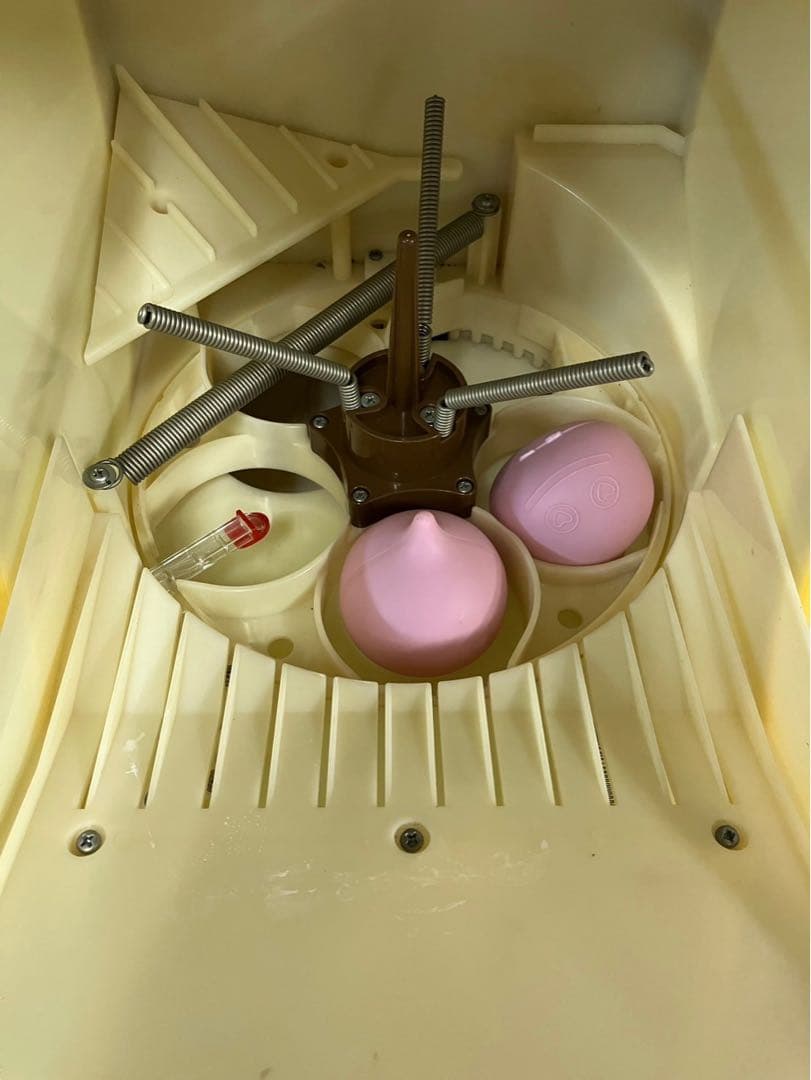 送料込みC-94　バンダイ カプセルステーション　上段下段【ガチャガチャ本体】