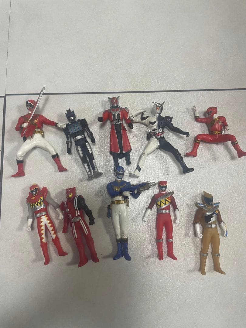 仮面ライダーなど165体