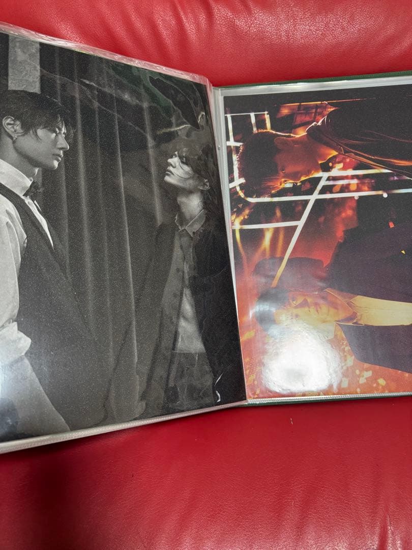 王一博ポスターカード　50枚　レア収納冊付き