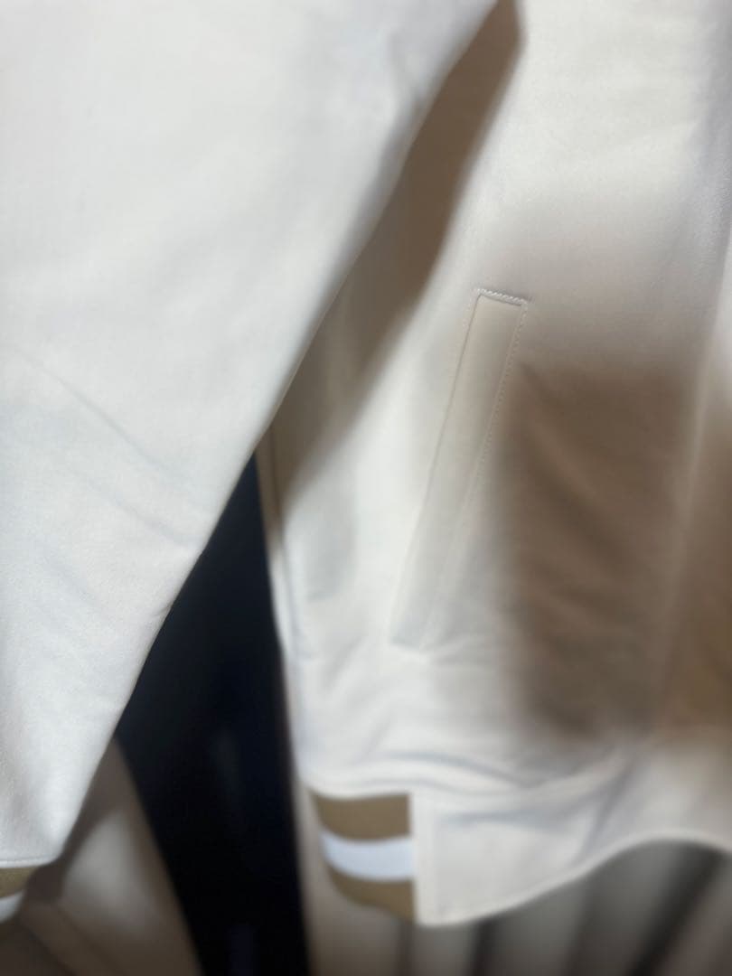 【未使用品】muta ムータ　ヒートパフォーマ ジップアップブルゾン