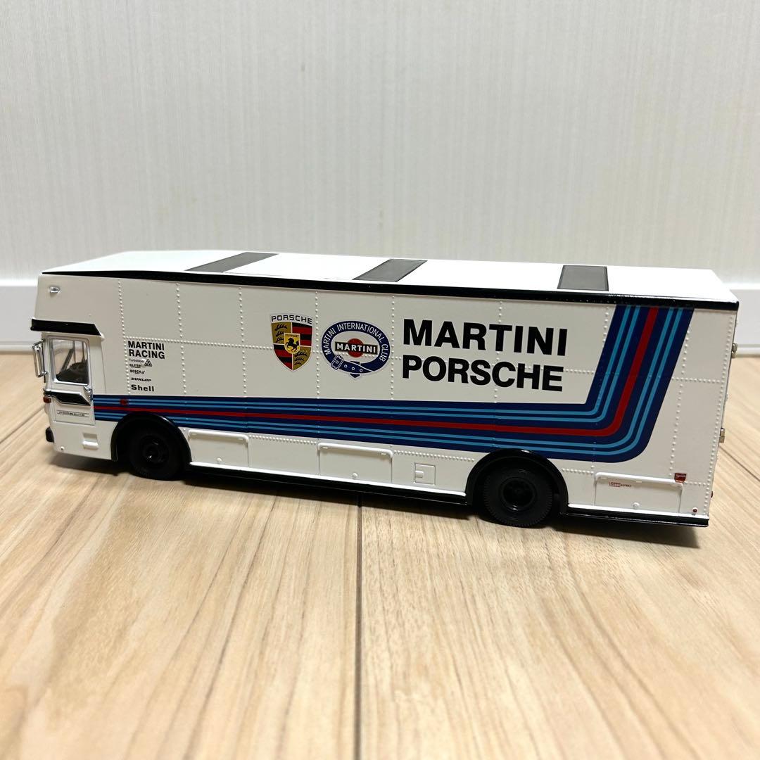 プレミアムクラシックス 1/43 マルティーニ ポルシェ トランスポーター