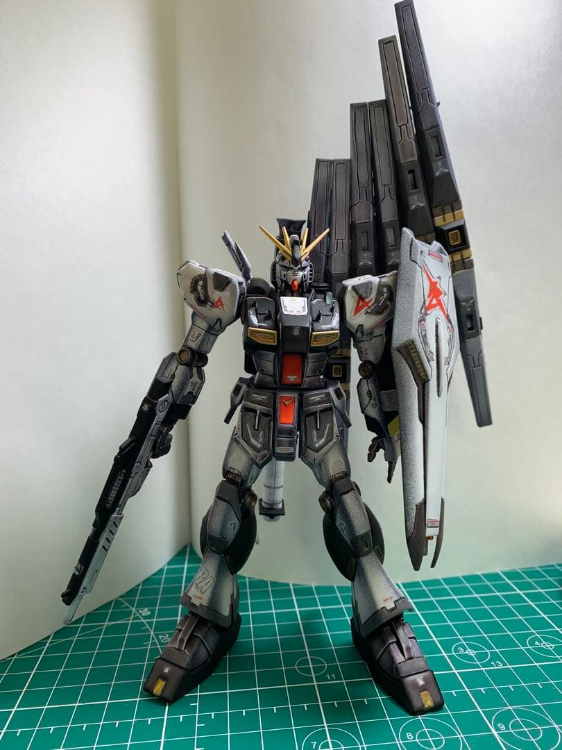HG νガンダム　全塗装・ディテールアップ仕上げ