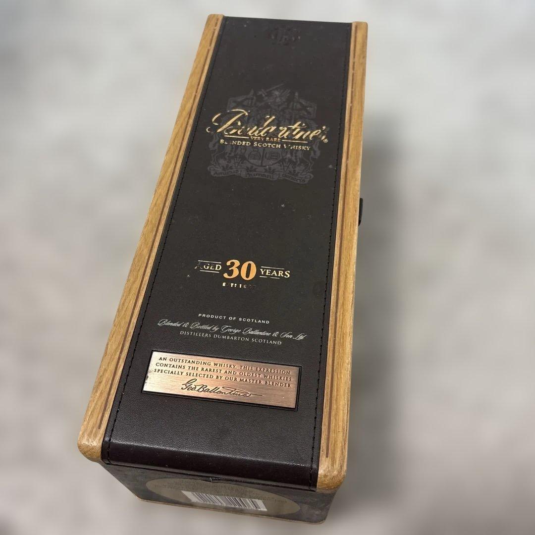 Ballantine's 30年 ブレンデッドスコッチウイスキー 木箱入り