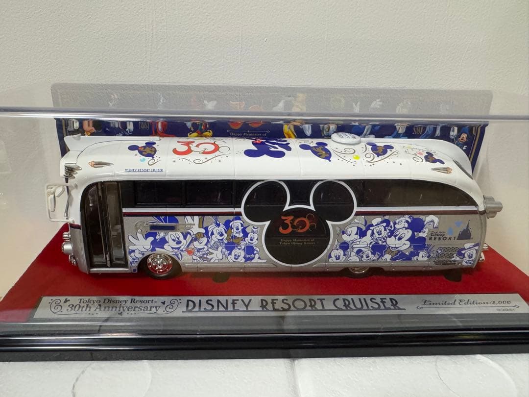 ディズニーリゾートクルーザー30周年記念　￼1/43 ダイキャストモデル