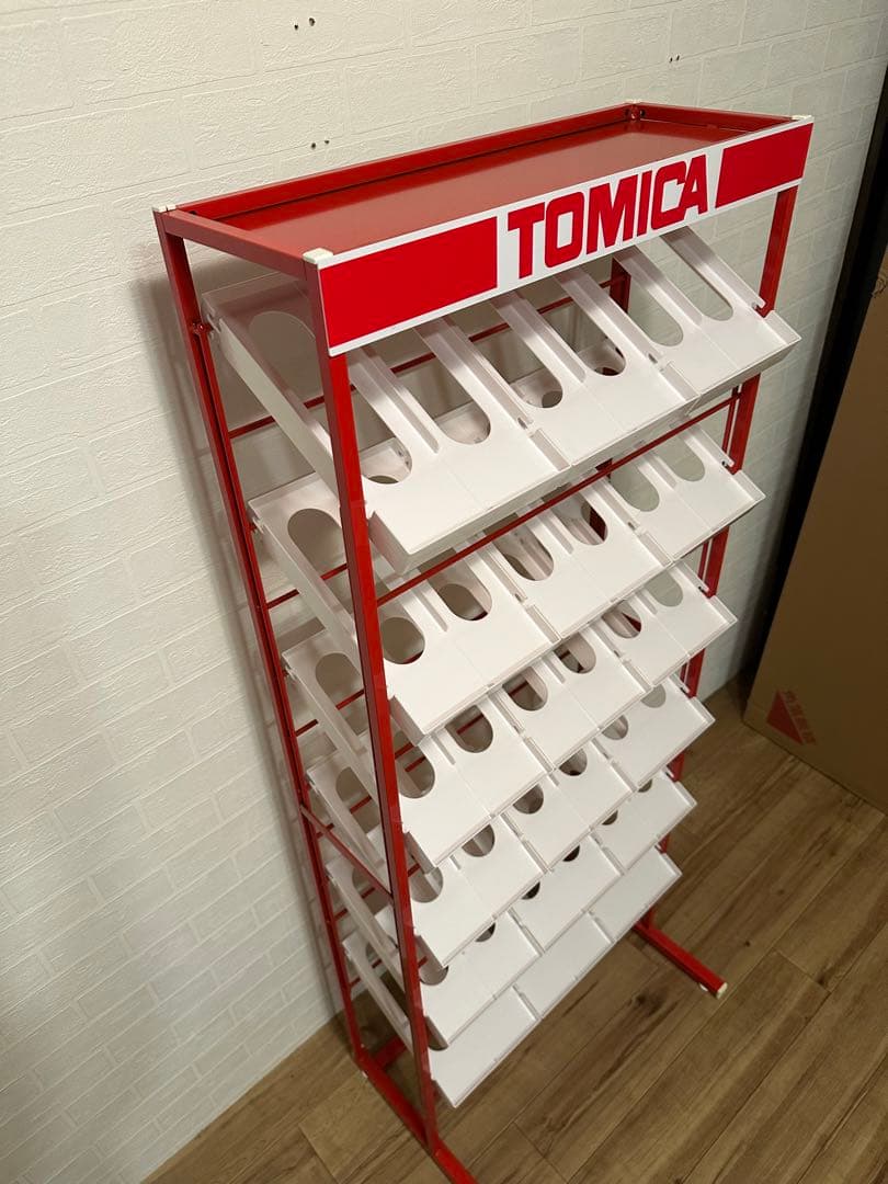 トミカ　陳列棚