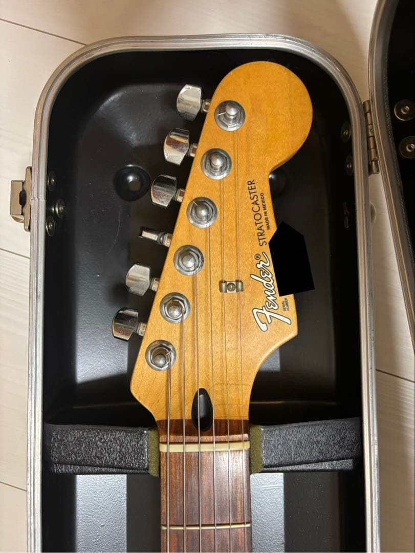 【限定品】Fender ストラトキャスター