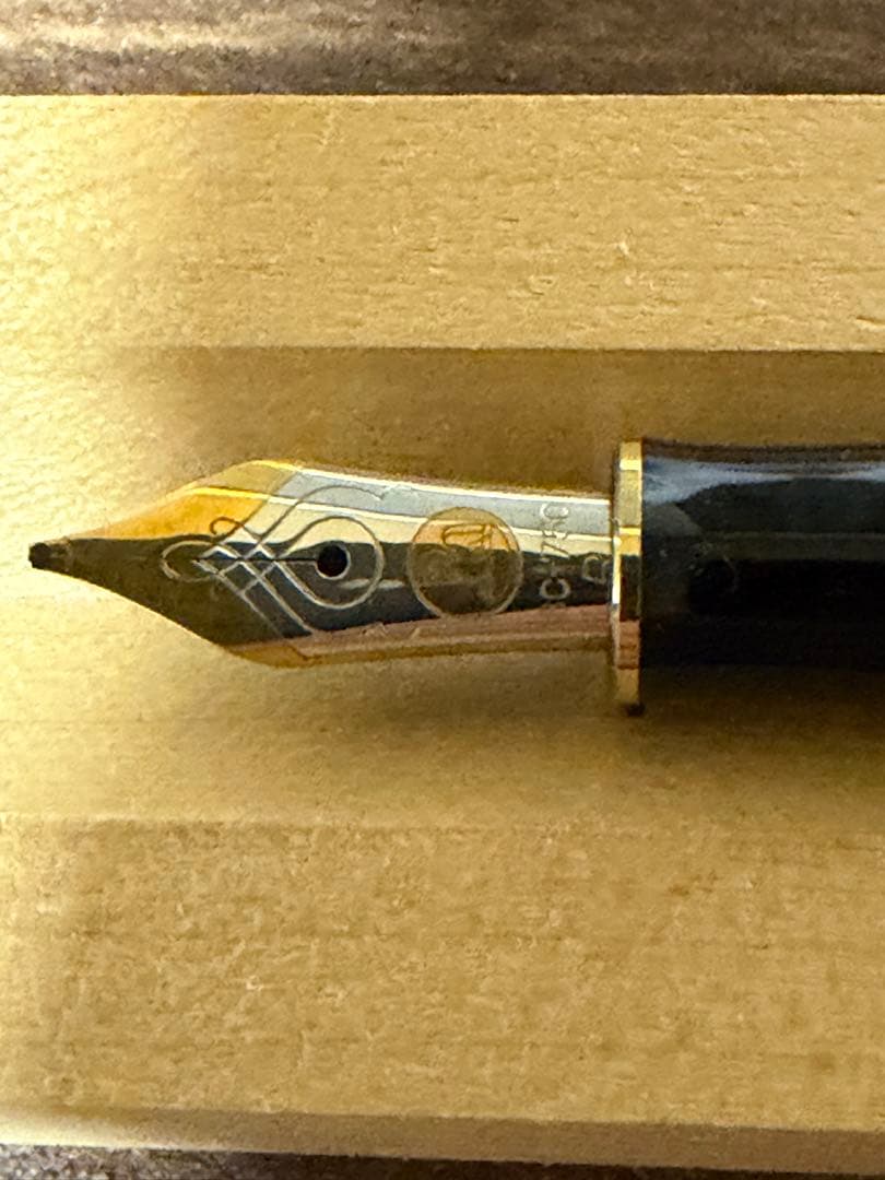 ペリカン　万年筆　M320 ルビーレッド　字幅B