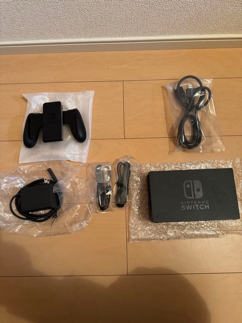 任天堂Switch 完品　ソフト付き
