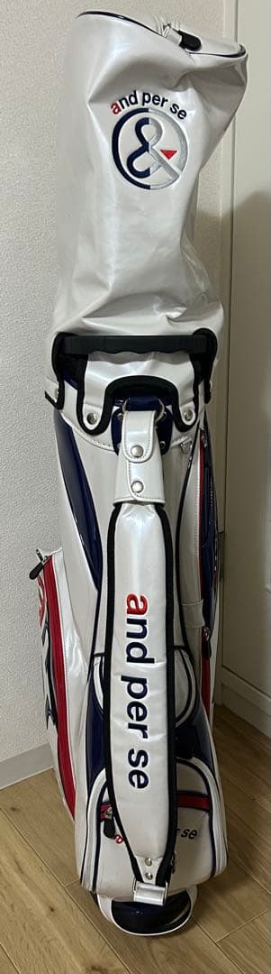 and per se キャディバッグ ホワイト/ネイビー/レッド