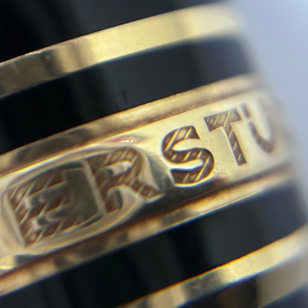 ◇MONTBLANCの万年筆とボールペンのセットです。