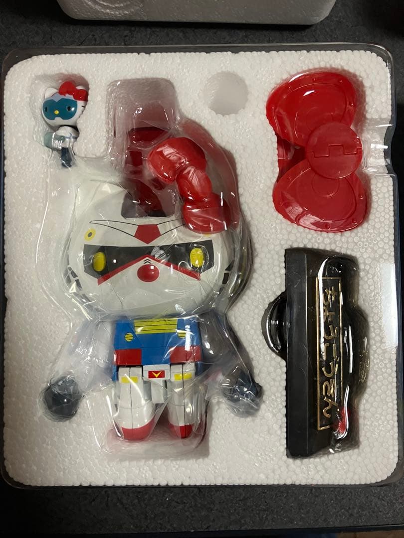 ガンダム　ハローキティ　超合金　155