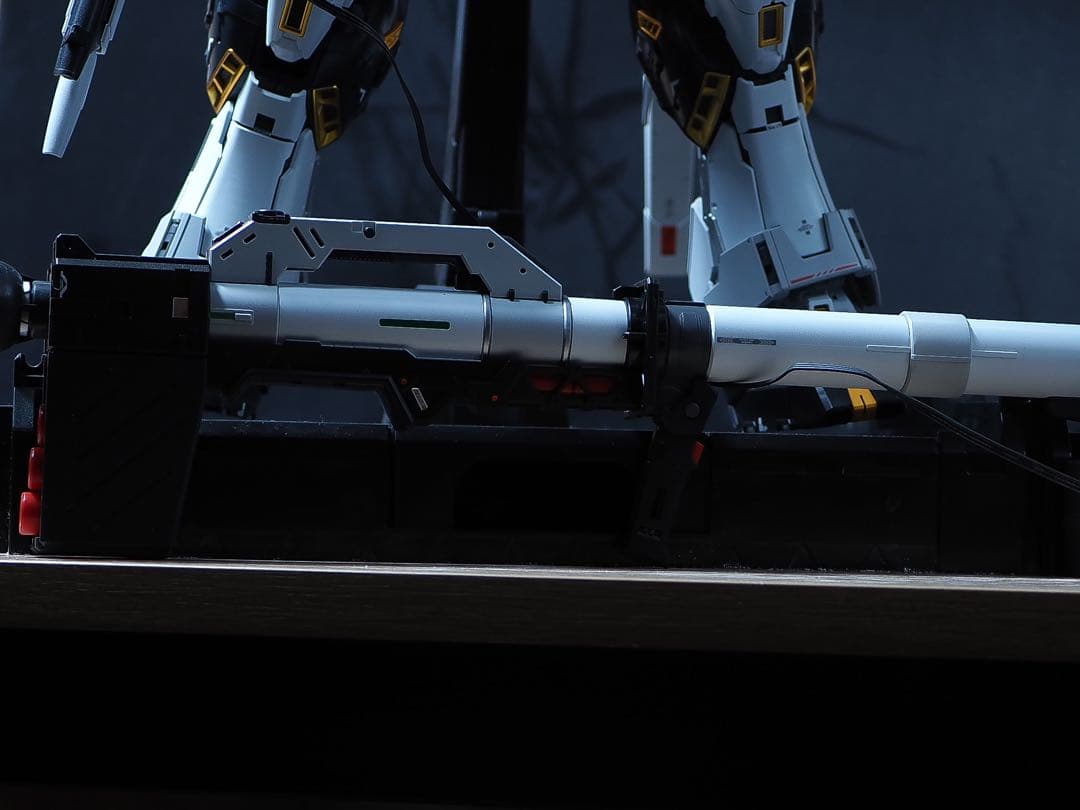 PG UNLEASHED 1/60 νガンダム　全塗装　完成品　uvカット