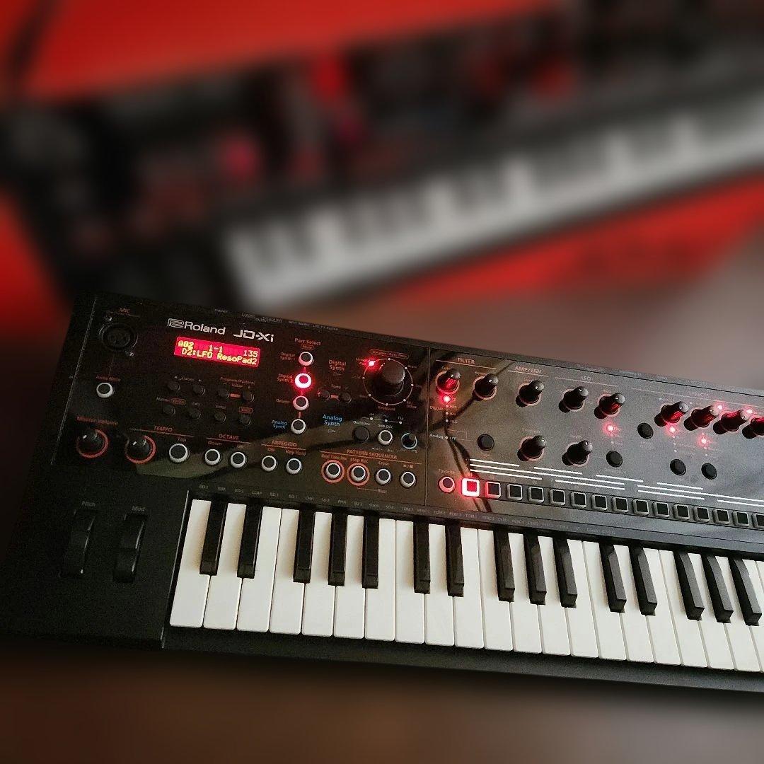 Roland JD-Xi シンセサイザー 37鍵❇️電源ケーブル・マイク・元箱付